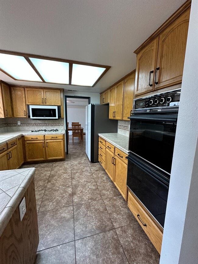 Building Photo - 3040 Boulder Ave