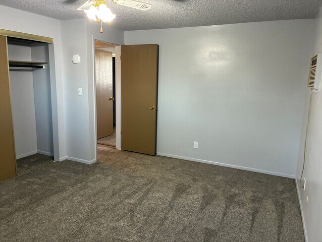 Building Photo - Newly Remodeled Single Family Home!!