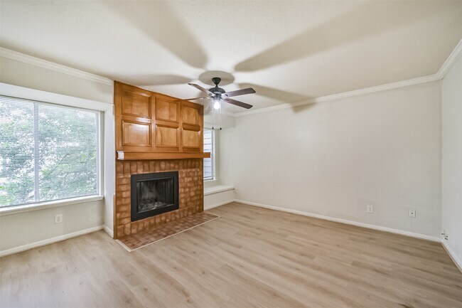 Building Photo - 5917 Fairdale Ln