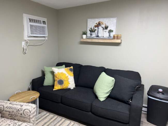 Building Photo - 109 N Charles St