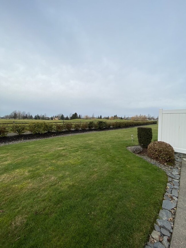 Building Photo - Harrison Place Condo overlooking Homestead...