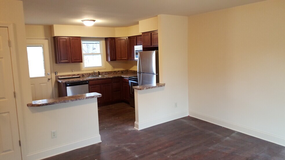 Building Photo - 97 Sherman St