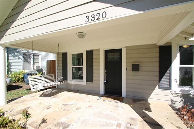 Building Photo - 3320 W 5th St