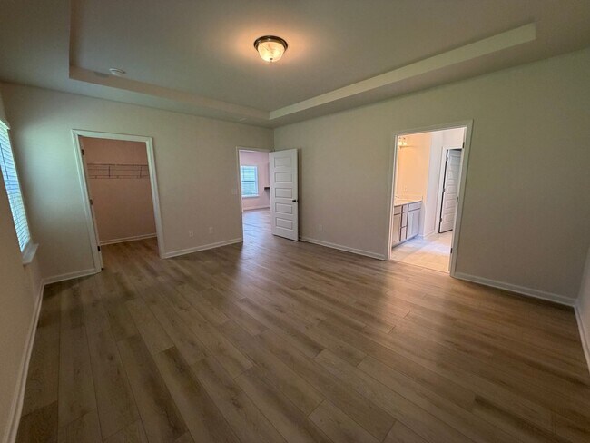 Building Photo - Brand New 4/3.5 House in West Rome- $2,195