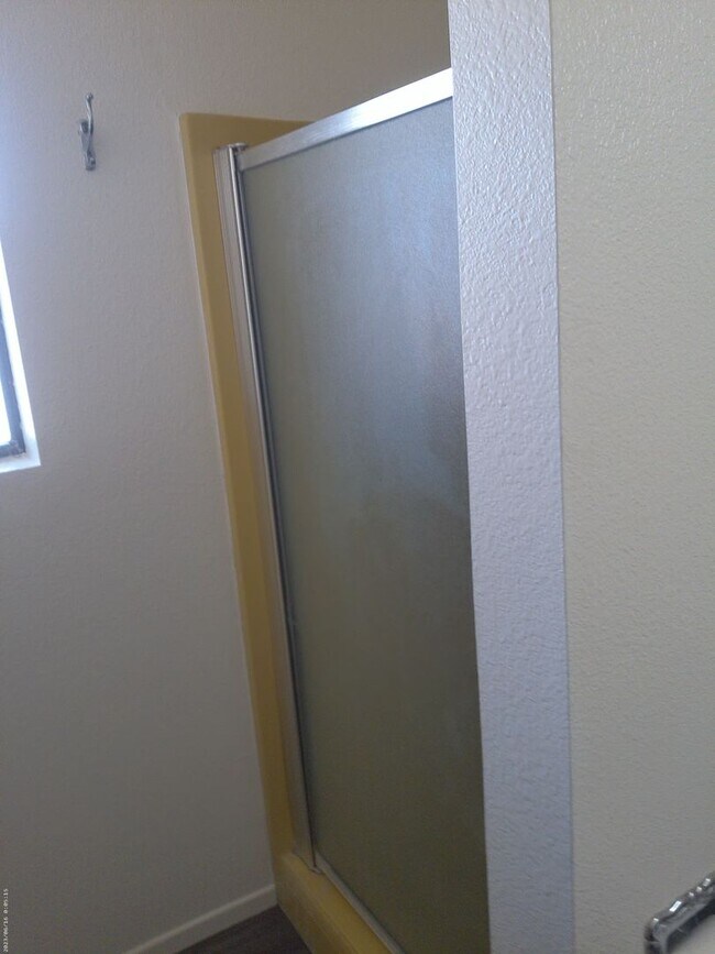 Building Photo - Spacious 3 Bedroom, 3 Bathroom Home with Bonus Room & 2-Car Garage – $1,900/month