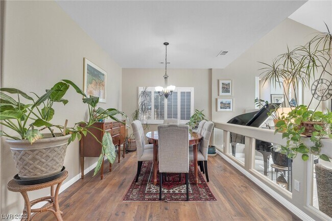 Building Photo - 3824 Sunking St