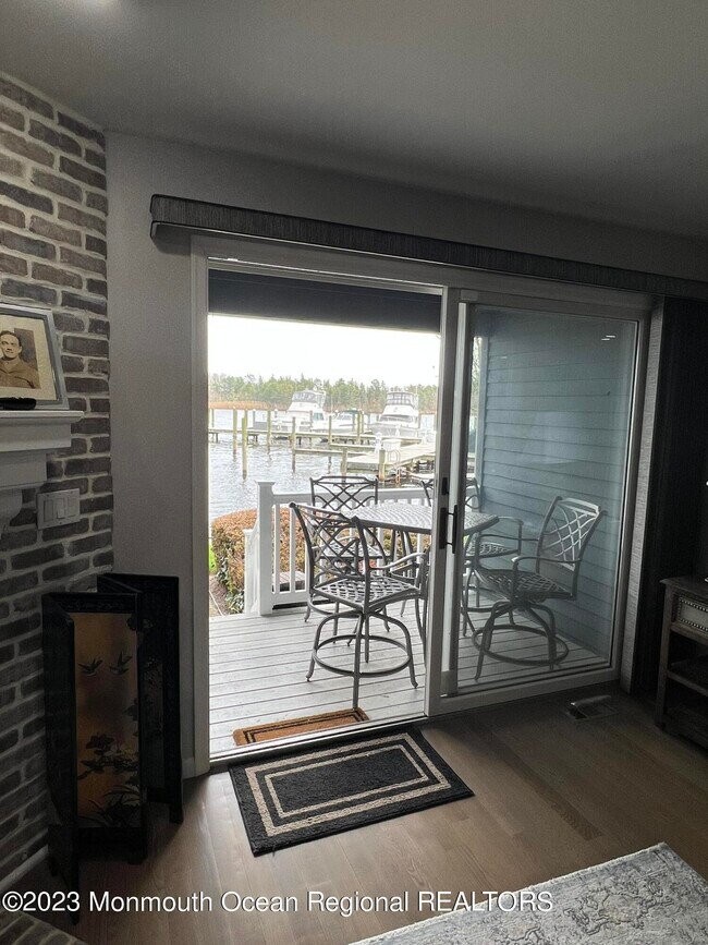 Building Photo - 85 E Water St