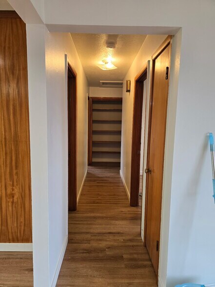 Building Photo - 11824 NE Stanton St