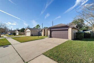 Building Photo - 2602 Chimneystone Cir