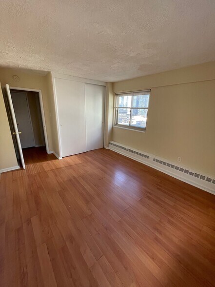 Building Photo - 2101 Chestnut