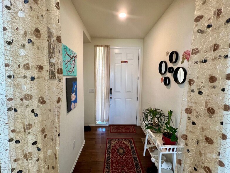 Building Photo - 10488 Evansville Cir