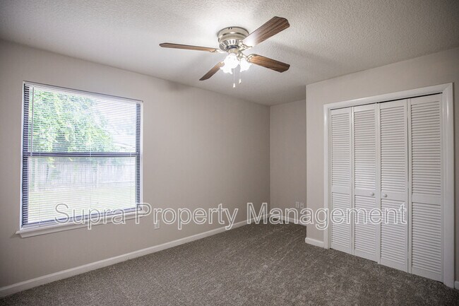 Building Photo - 12449 Long Lake Dr N