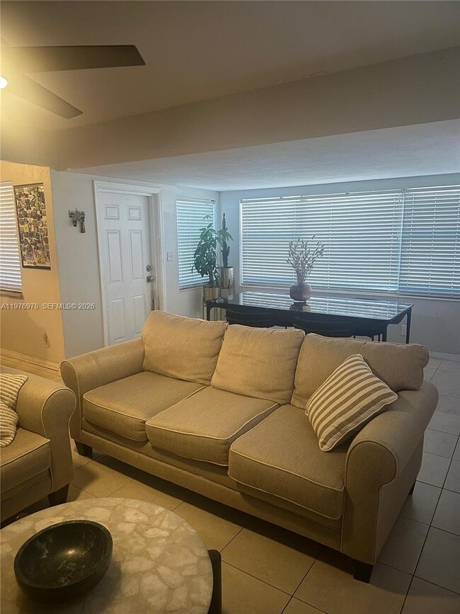 Building Photo - 30 NE 26th St