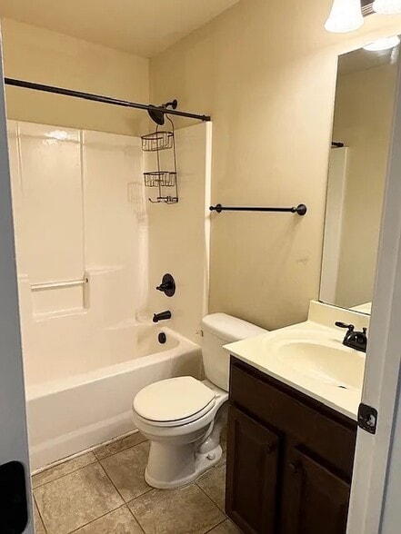 Guest Bathroom(2nd Floor) - 206 Heights Ave