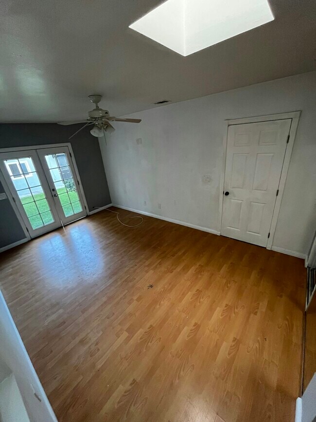 Building Photo - 15700 Crenshaw Blvd