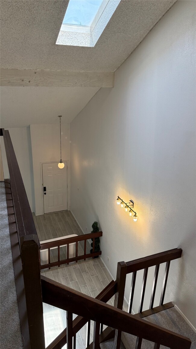 Building Photo - 12922 Wirevine Ln