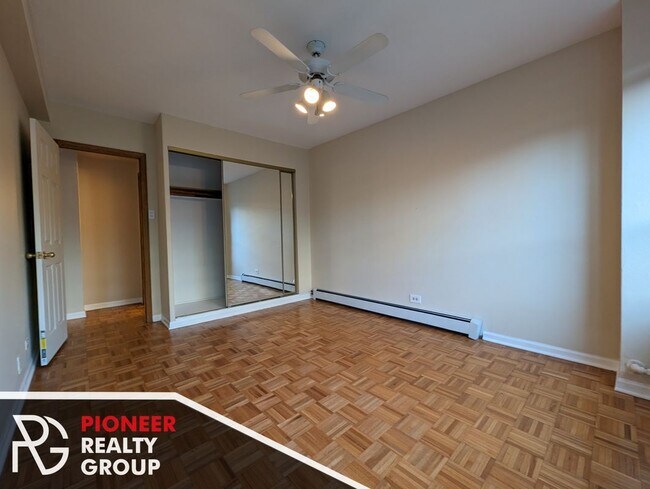 Building Photo - 4180 N Marine Dr