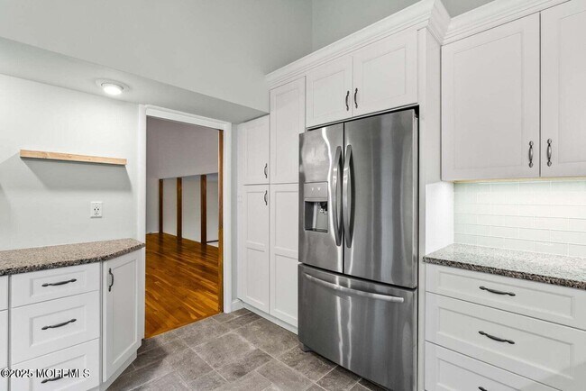 Building Photo - 23 Barbara Ln