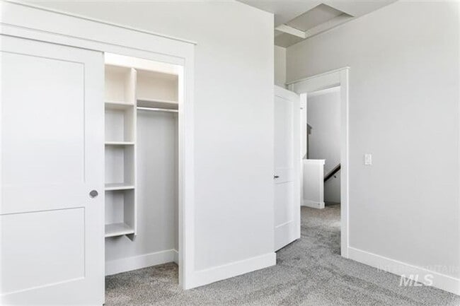 Building Photo - Beautiful condo in Star!!!