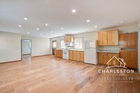 Building Photo - 198 Nassau St