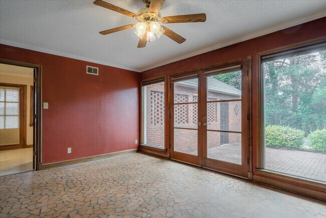 Building Photo - 356 Perkins Extd