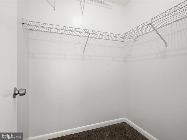 Building Photo - 8823 Rusland Ct