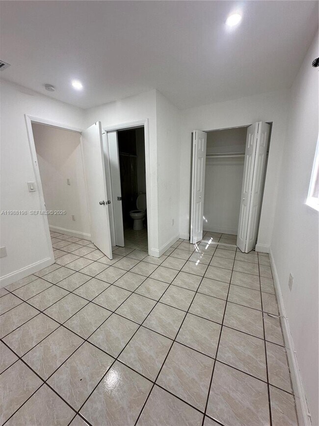 Building Photo - 7510 SW 152nd Ave