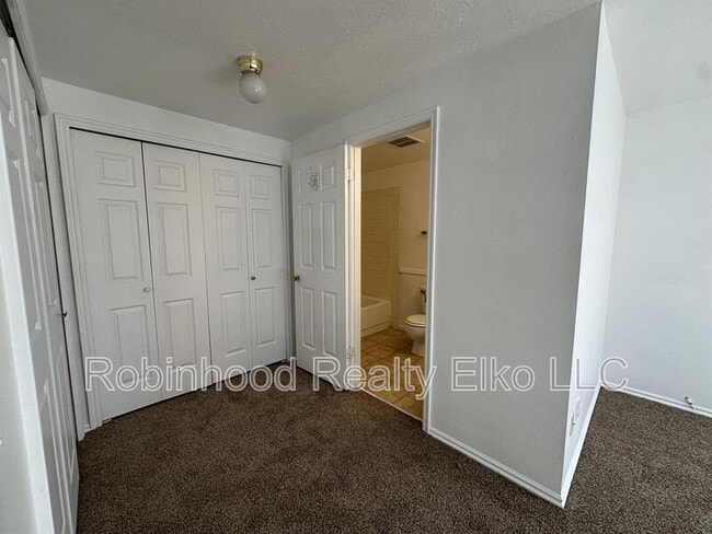 Building Photo - 1235 Dotta Dr