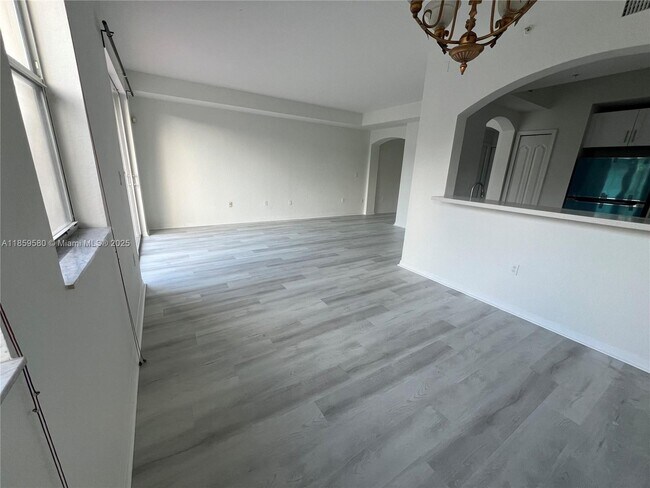 Building Photo - 8886 W Flagler St