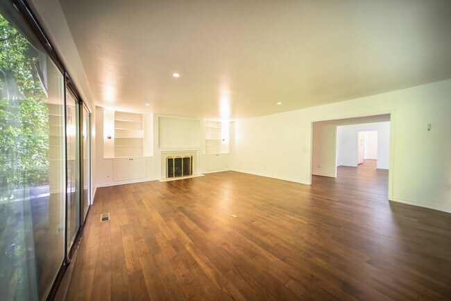 Building Photo - Greenleaf House: A Sustainable and Eco-Friendly Home!