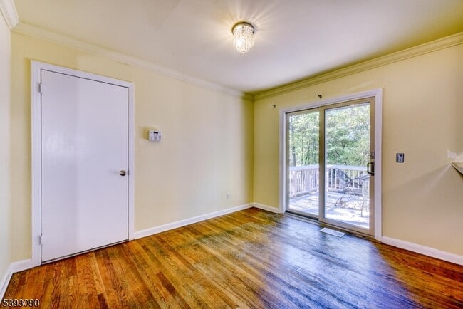 Building Photo - 109 Edgewood Dr