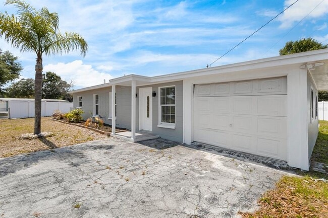 Building Photo - 6802 W Comanche Ave