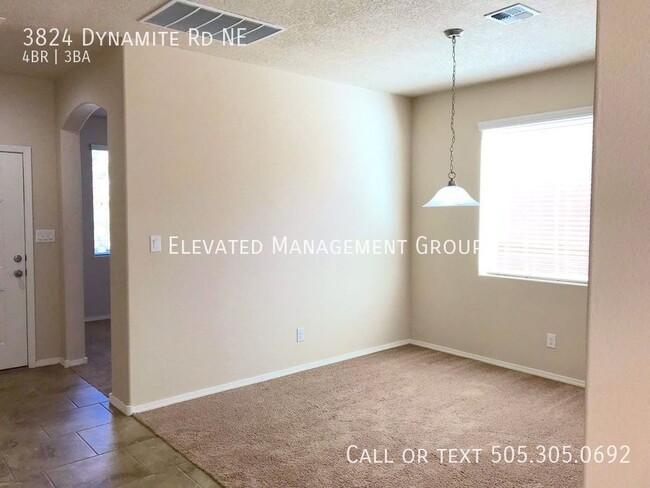 Building Photo - Spacious 4 bedroom Rio Rancho home. Large ...