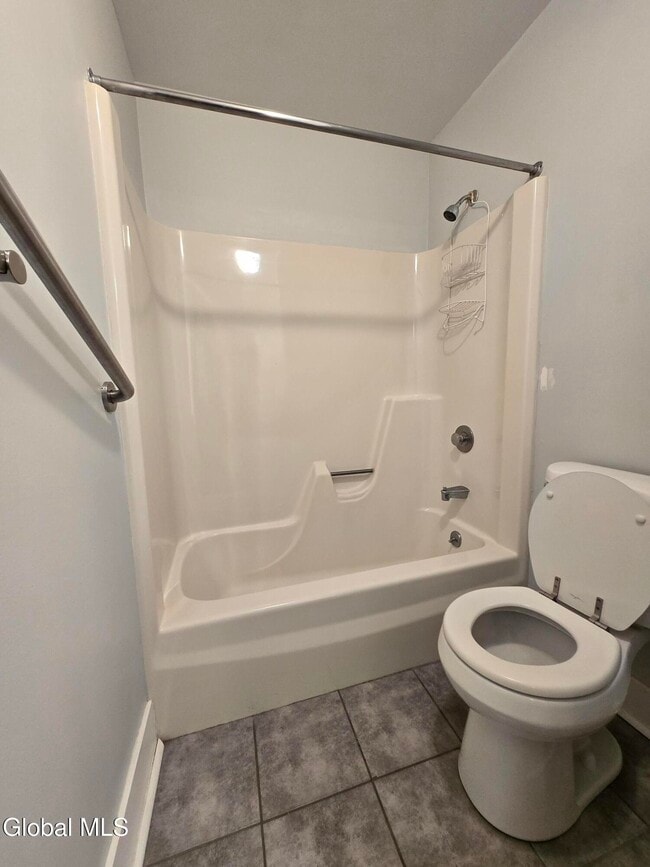 Building Photo - 93 Ridgewood Terrace