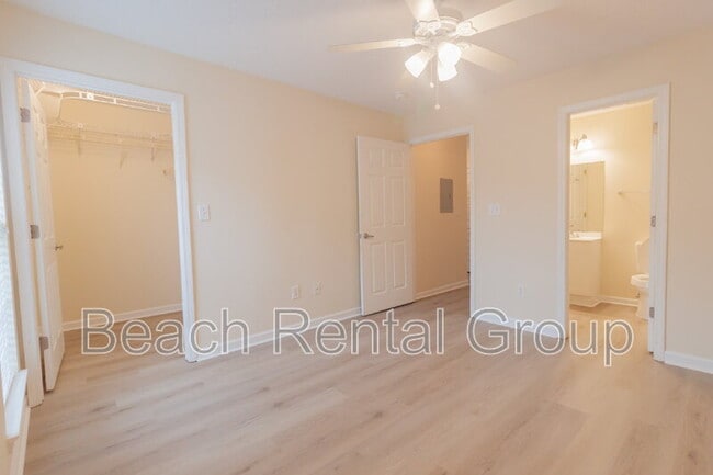 Building Photo - 3795 Hitchcock Way