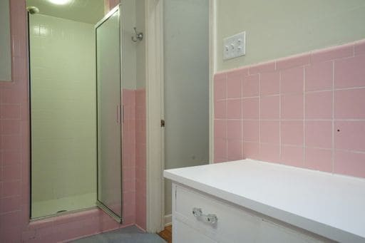 Building Photo - Bel Meade Beauty with Heated Pool and Hot-tub