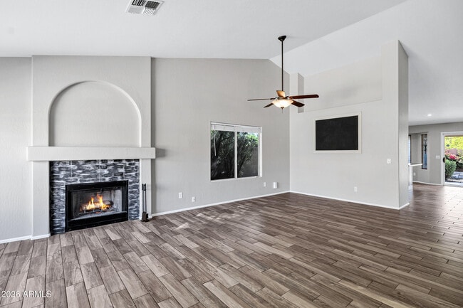 Building Photo - 4315 E Rocky Slope Dr