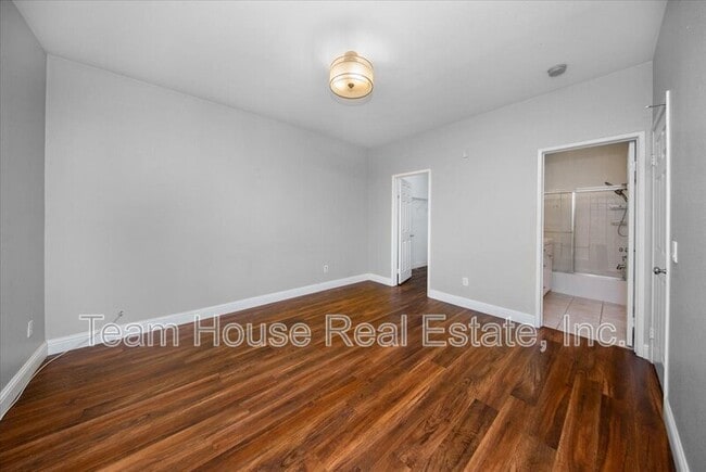 Building Photo - 27274 Arbor Pl