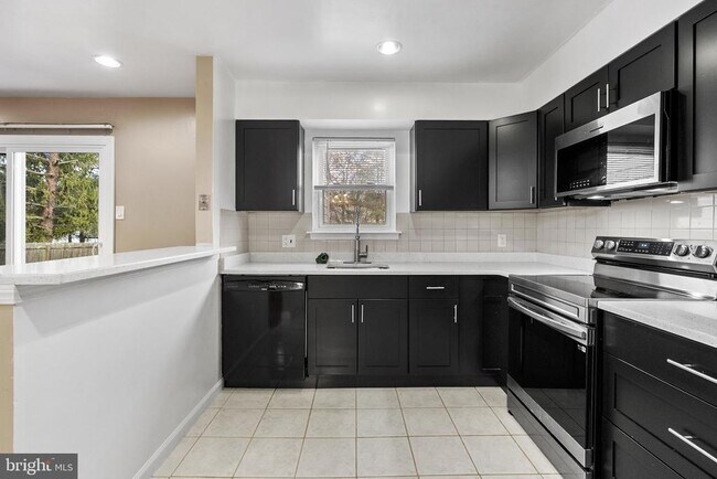 Building Photo - 2673 Jean Dr