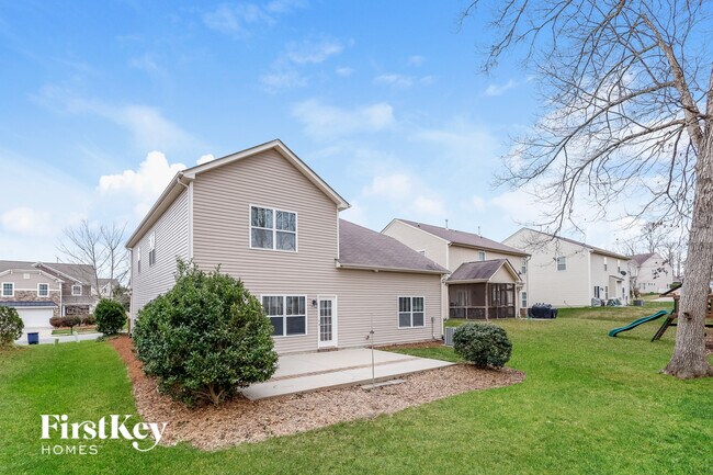 Building Photo - 3012 Canopy Dr