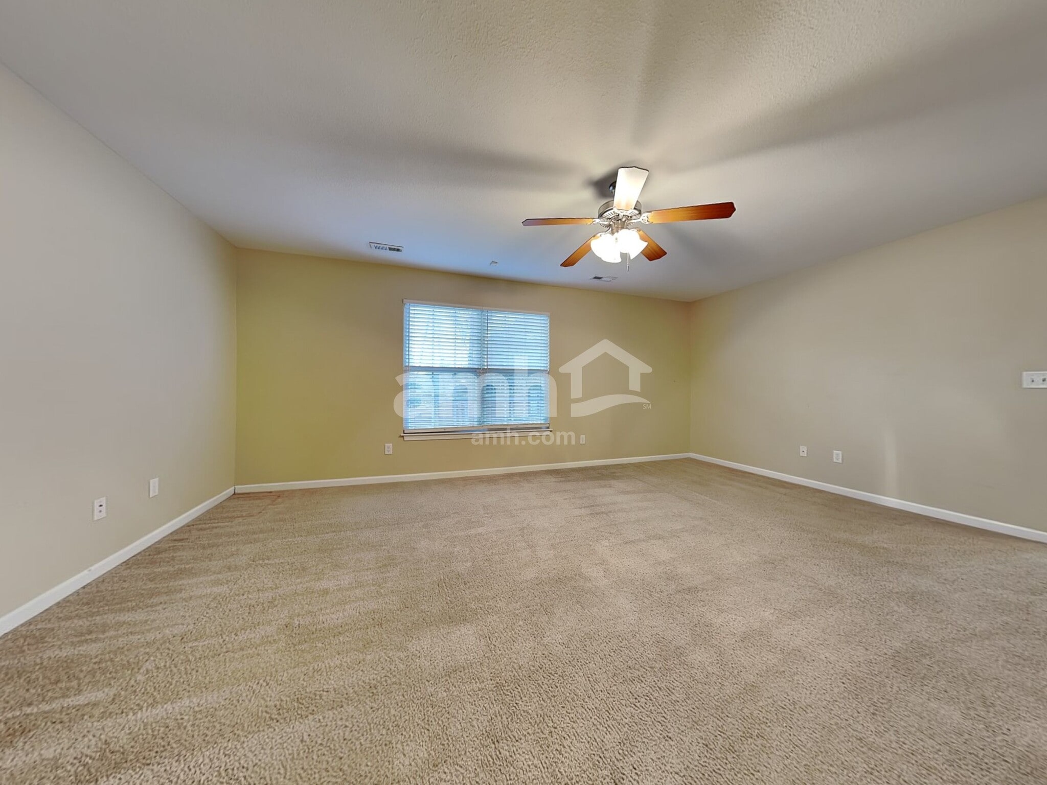 Building Photo - 10429 Kentwell Rd