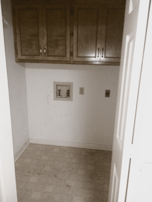 Building Photo - 103 Live Oak Dr