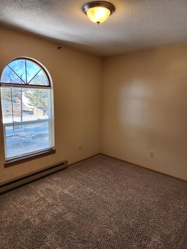 Building Photo - 3015 Illinois Ave