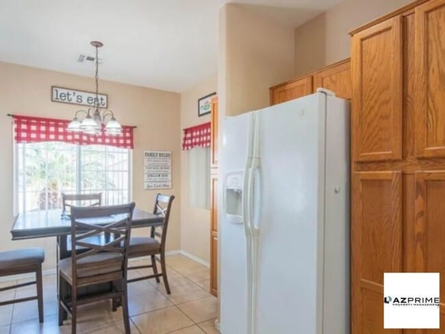 Building Photo - Furnished house available for rent