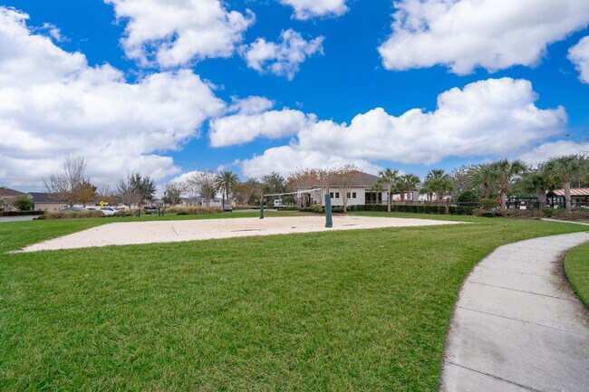 Building Photo - 1500 Quinta Rd