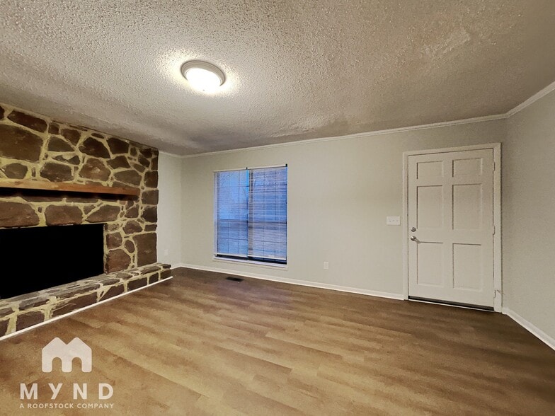 Building Photo - 5296 Stable House Ln