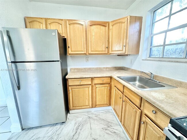 Building Photo - 1278 NW 44th St