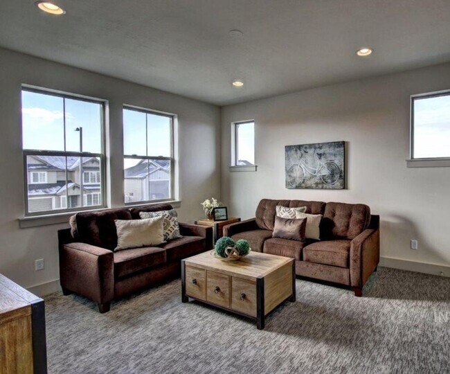 Building Photo - South East Boise Home