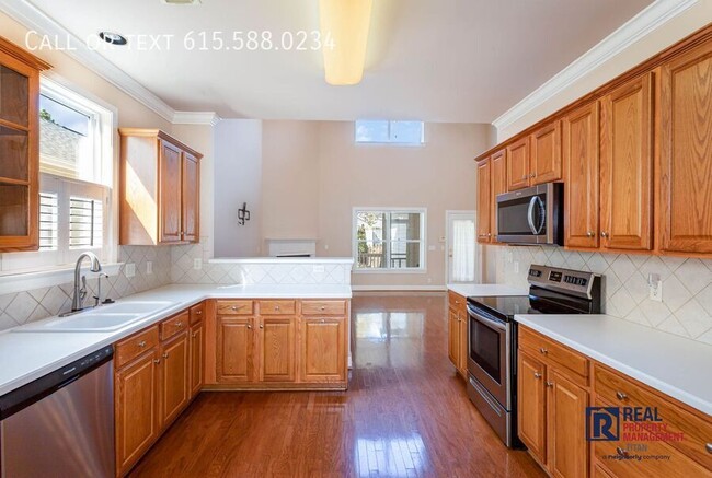 Building Photo - 1210 Olympia Pl