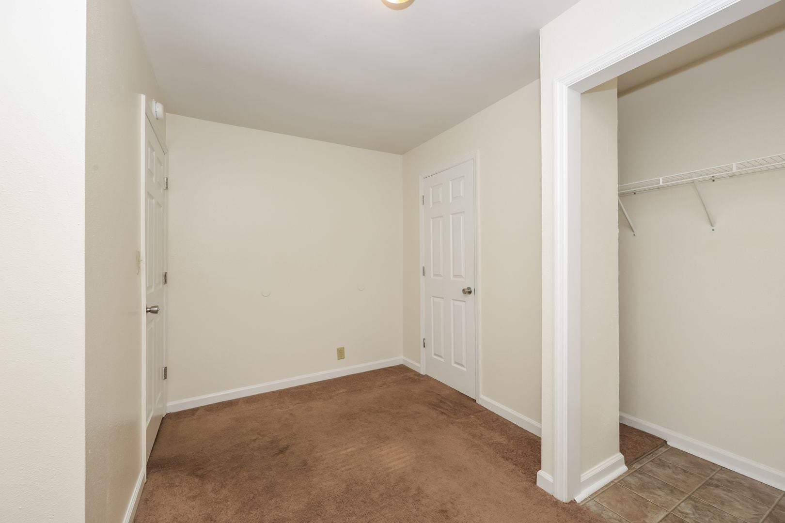 Building Photo - 702 Couch St